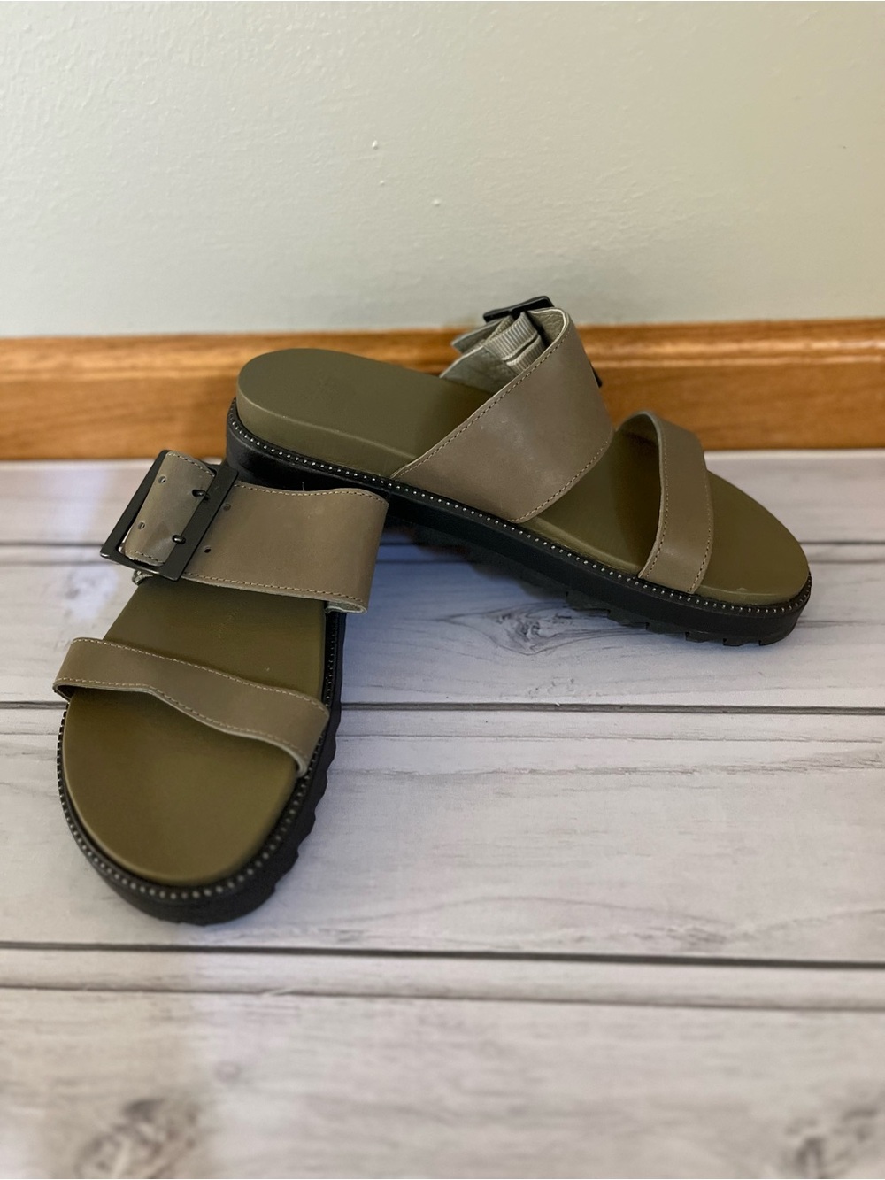 Sorel Olive Green and Taupe Slide Sandals